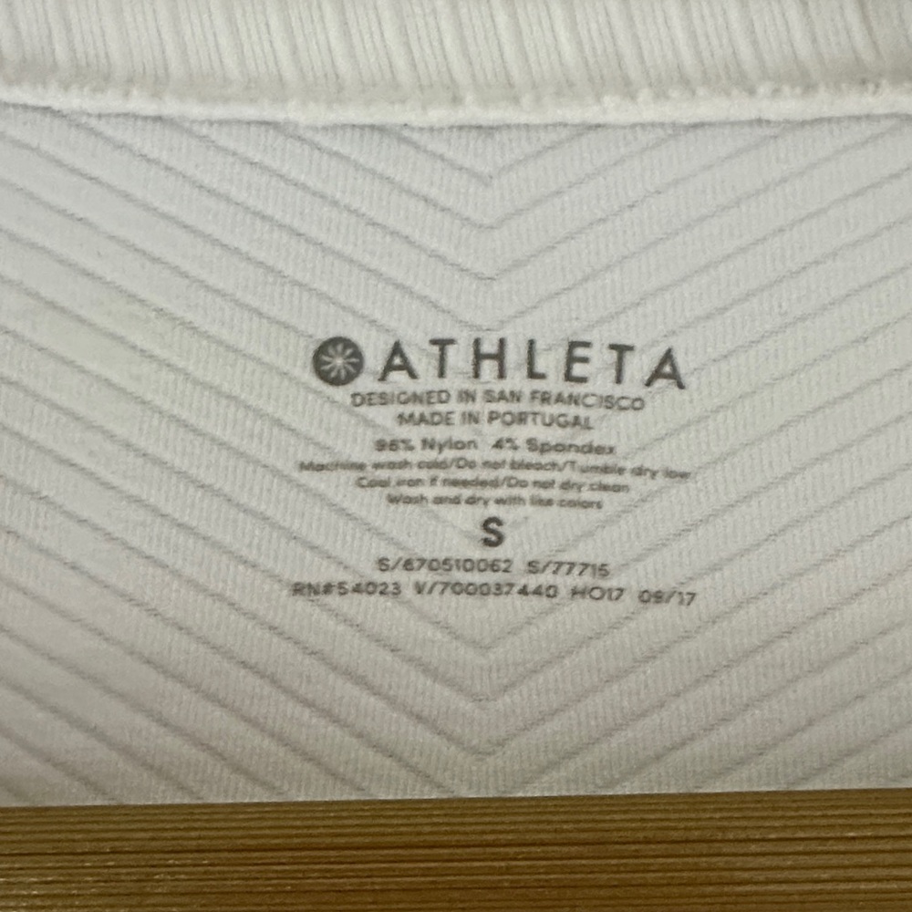 Athleta White Long Sleeve Performance Top – Thumbhole Athletic Shirt - Picture 2 of 7